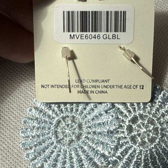 Mia Collection Earrings Blue Wire Drop Crochet Starburst Boho - Picture 3 of 3